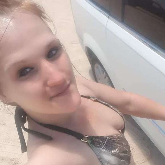 Meet your Posher, Tiffiny - Picture 1 of 1